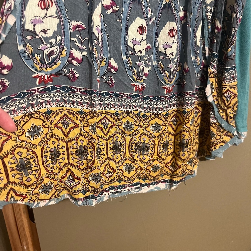 Umgee Teal Top with Floral Sleeves - Picture 5 of 6